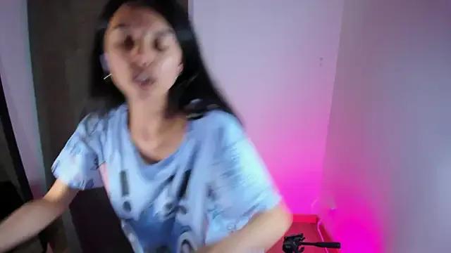 NanakoDollx from StripChat