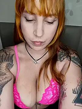 nandaragna from StripChat is Freechat