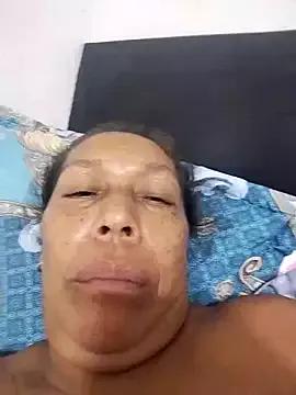 Naomi-Mature from StripChat is Freechat