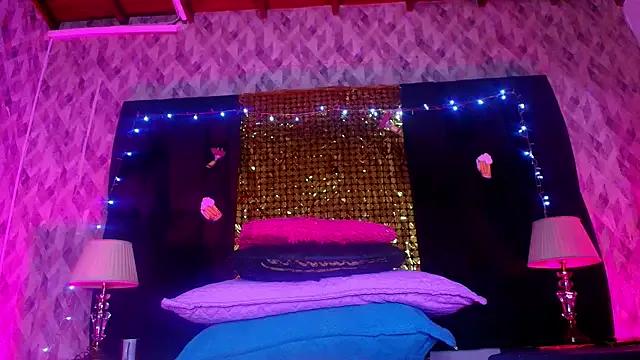 Try girls webcam shows. Sweet cute Free Performers.