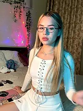 Try girls webcam shows. Sweet cute Free Performers.