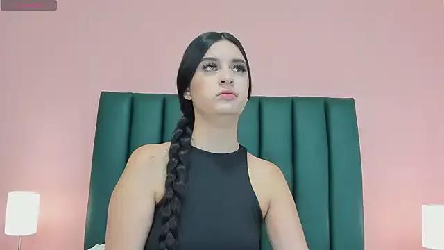 natachadiaz_ from StripChat is Freechat