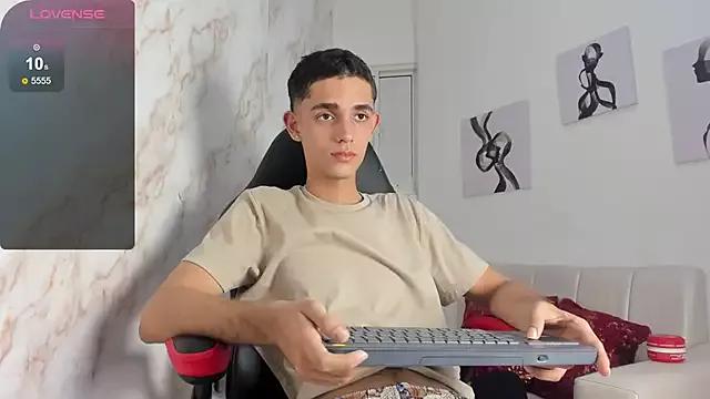 nathan_shimmer from StripChat is Freechat