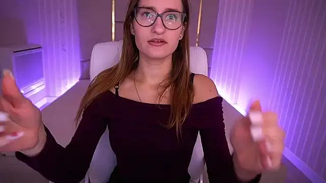 NaughtyNurseVibe from StripChat is Freechat