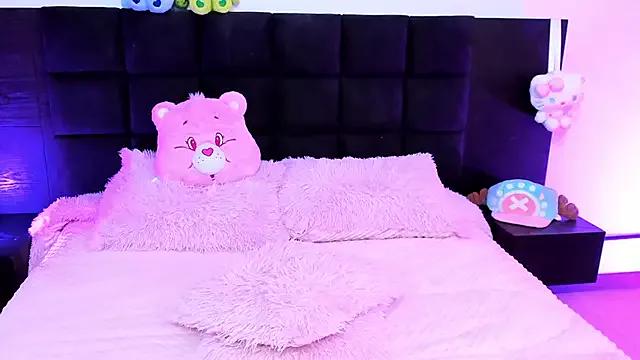 Try girls webcam shows. Sweet cute Free Performers.