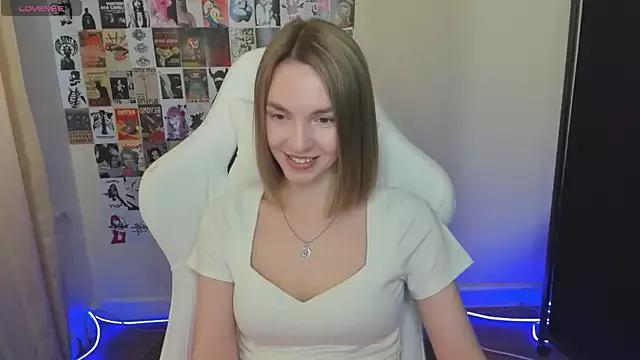 NessaDiazz from StripChat