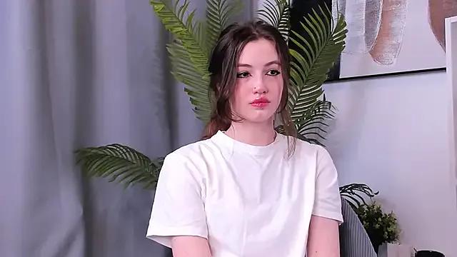 NettieHeinrichs from StripChat is Freechat