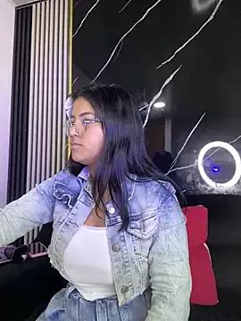 Try girls webcam shows. Sweet cute Free Performers.