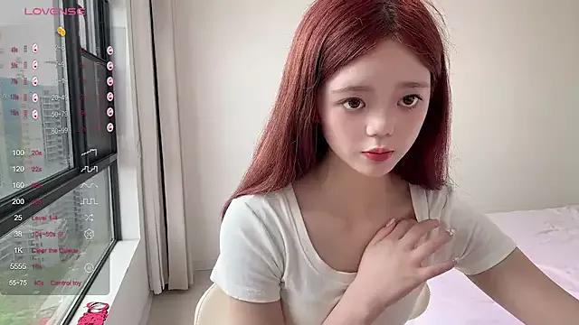 Nicole-13 from StripChat is Freechat