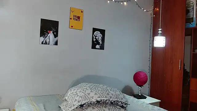 nicole_mayer01 from StripChat is Freechat