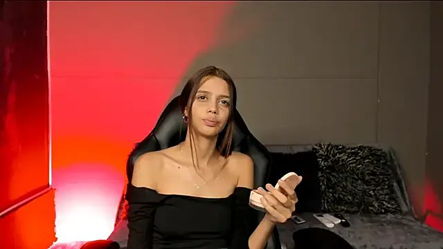 Try girls webcam shows. Sweet cute Free Performers.