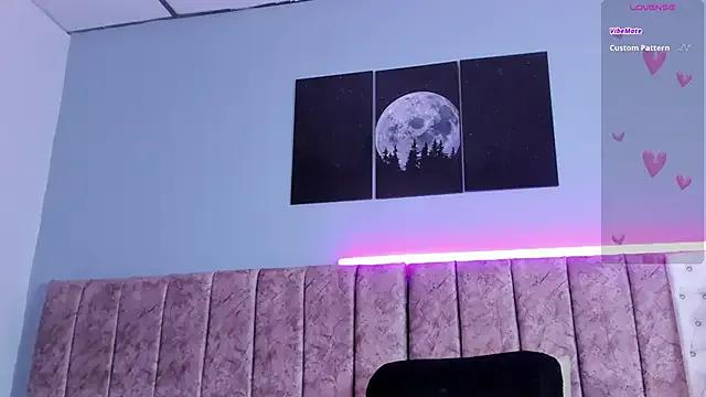 Niicolle_Evanss from StripChat