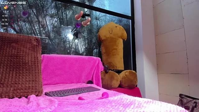 Nikool32 from StripChat