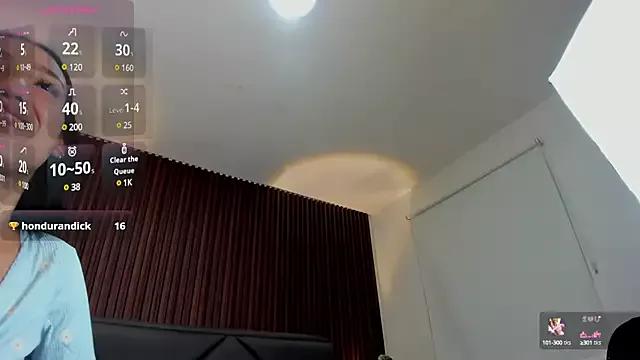 nina_blake from StripChat is Freechat