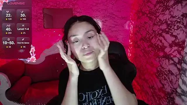 Ninalush_v from StripChat is Freechat
