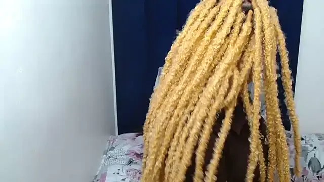 Freechat Nisha_102 on StripChat