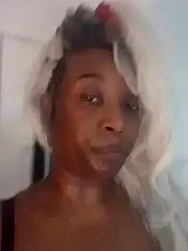 Nisha_Benz from StripChat is Freechat