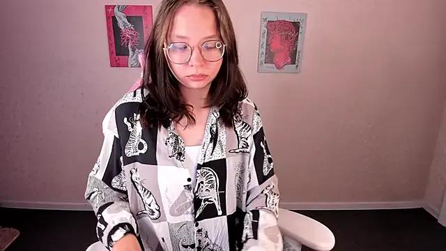 Try girls webcam shows. Sweet cute Free Performers.