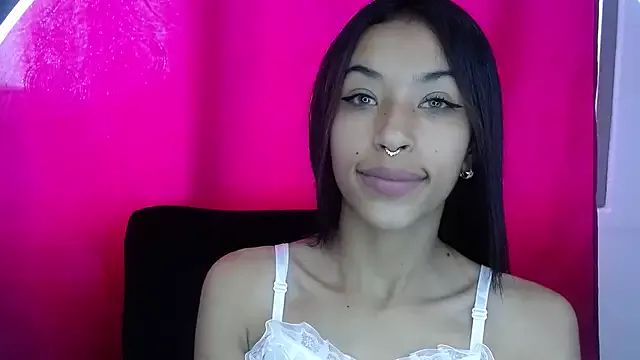 Nylaahh_ from StripChat is Freechat