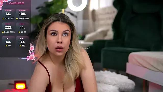 ObsidianLipss from StripChat is Freechat