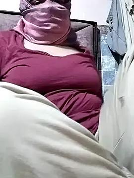 Oh_dolly from StripChat is Freechat