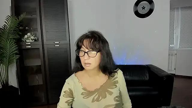 OlympiaKassel from StripChat is Freechat