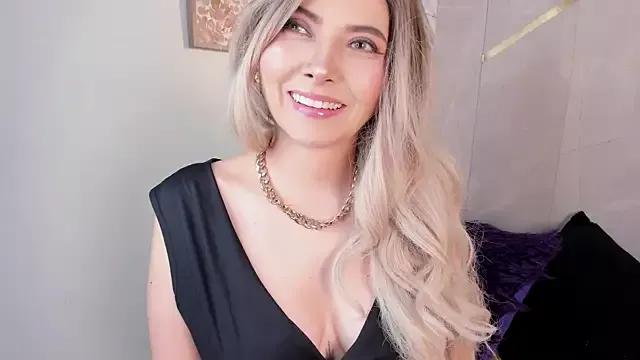 onebeauty from StripChat is Freechat