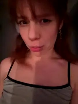 Freechat Oopsfoxy on StripChat