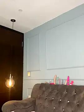 Orianabluee_ from StripChat is Freechat