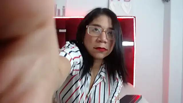 PamelaCruzThxl from StripChat is Freechat