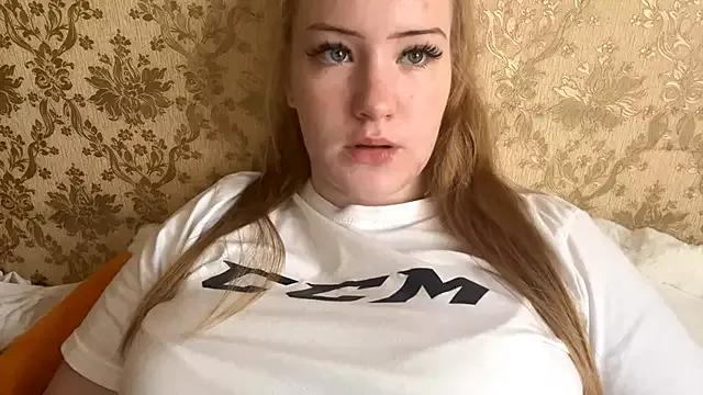 PandaFluff from StripChat is Freechat