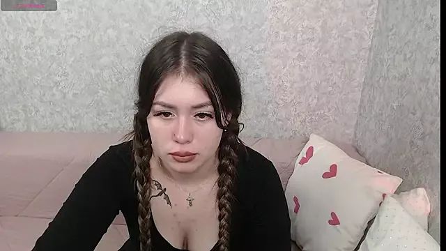 Patricia-Luna from StripChat is Freechat