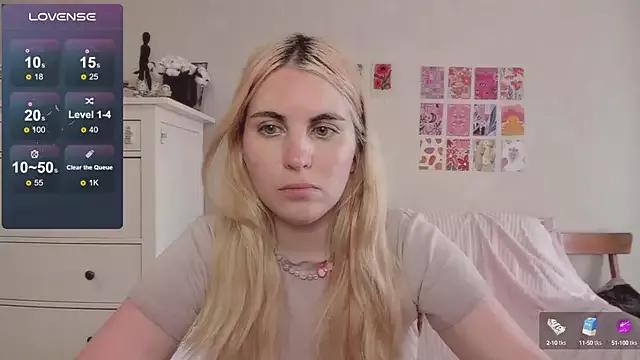 pawpaws from StripChat is Freechat