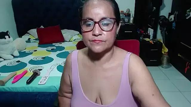 pervert_mommy_ from StripChat is Freechat