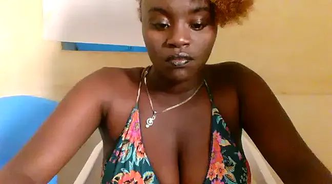 Petite_prettie from StripChat is Freechat