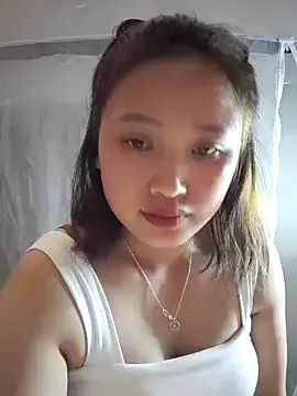 Phungcombbbb from StripChat is Freechat