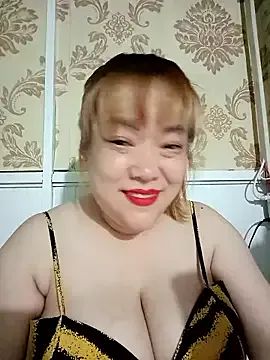 Phuong-Chi from StripChat is Freechat