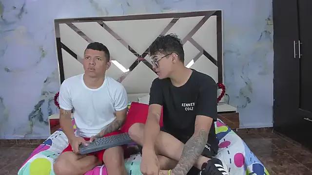 pixellovers_ from StripChat is Freechat