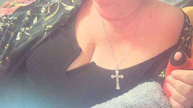 Playful_MILF_Demi from StripChat is Freechat