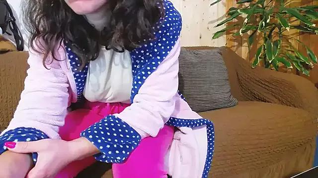 PublicMellyBigLabia from StripChat is Freechat