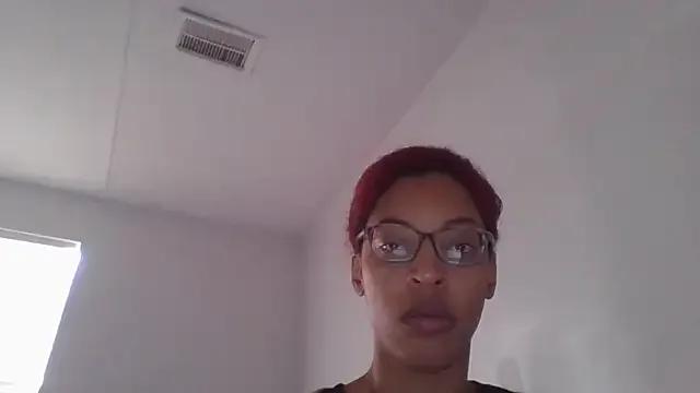 Queen_Lavish from StripChat is Freechat