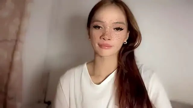 queen_lucinda from StripChat is Freechat