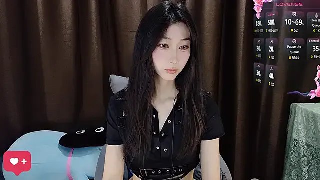 Queenbb88 from StripChat is Freechat