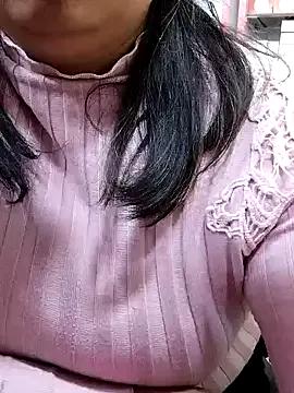 QueenHaryanaa from StripChat is Freechat