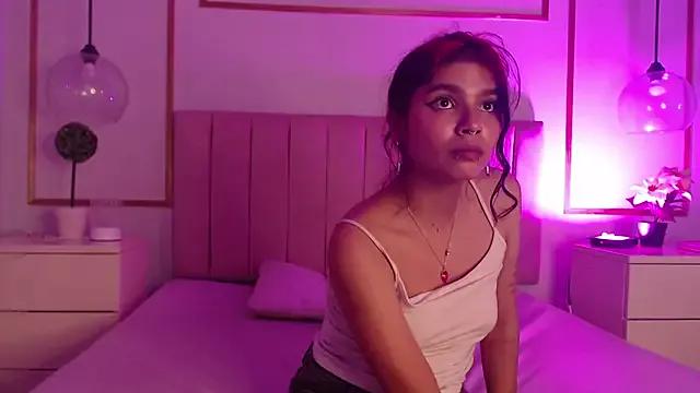 Raven_Rox from StripChat is Freechat