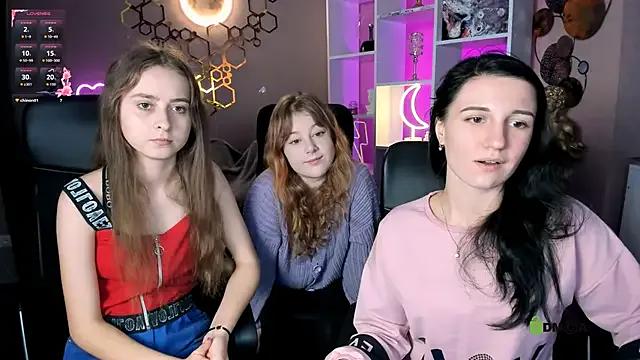 Try girls webcam shows. Sweet cute Free Performers.