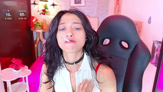 REDHOTTER_ from StripChat is Freechat