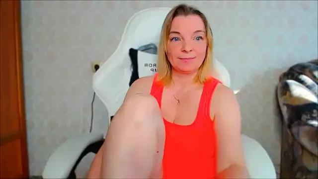 Regina__blue from StripChat
