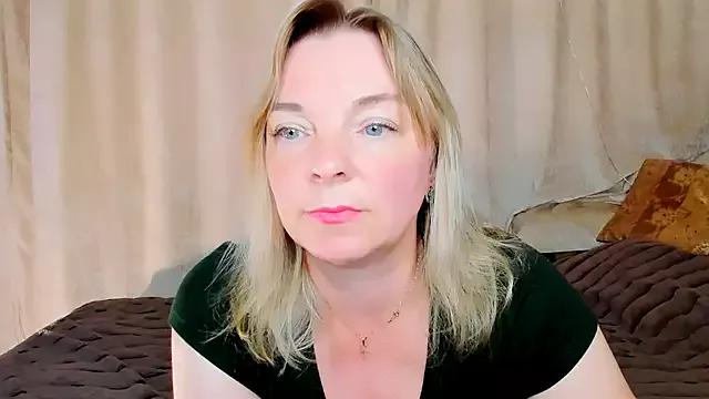 Regina__blue from StripChat