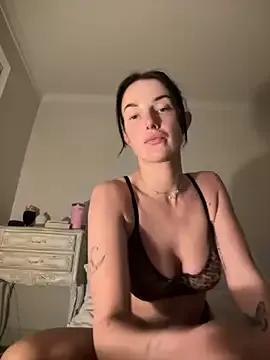 Remirosee from StripChat is Freechat